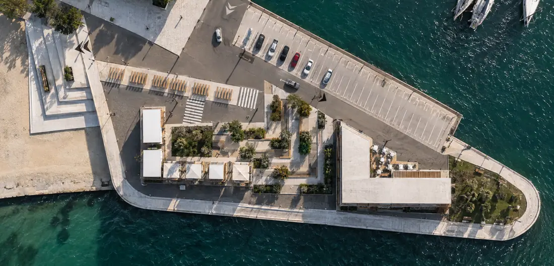 Promenade de la marina — vue 1